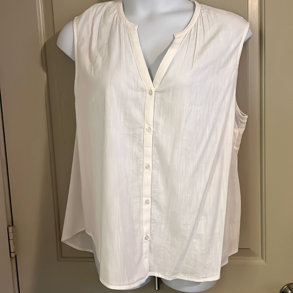 Old Navy XL cream button front blouse